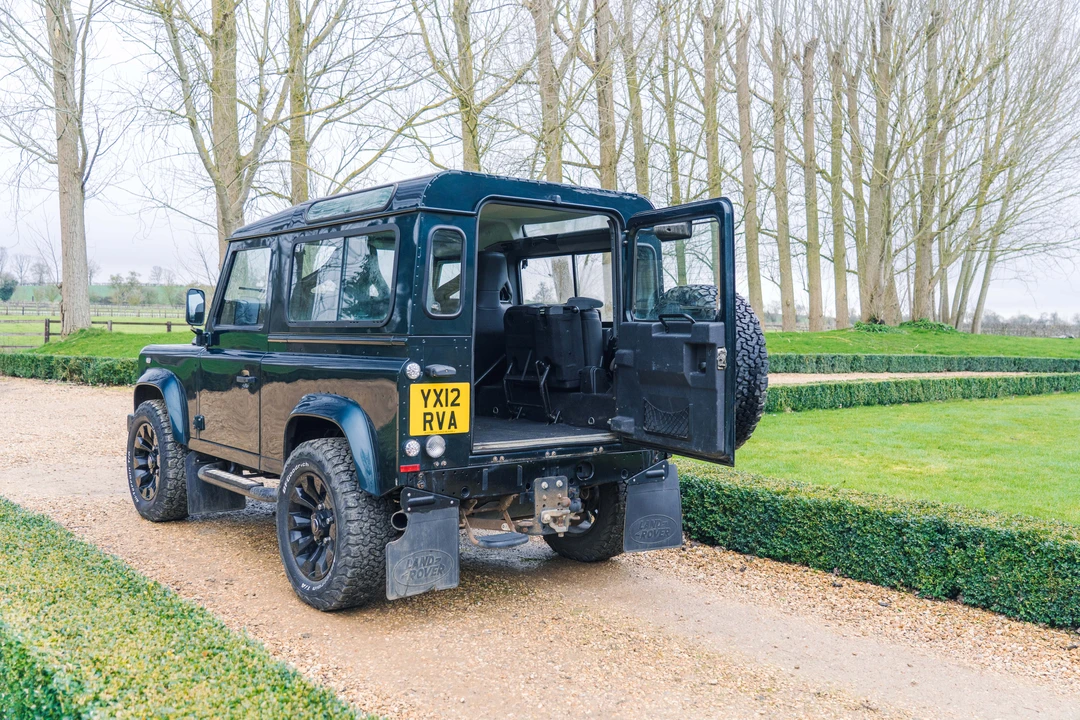 2012 Land Rover Defender 90 - Image 22 of 31