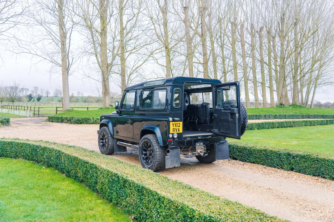 2012 Land Rover Defender 90 - Image 23 of 31