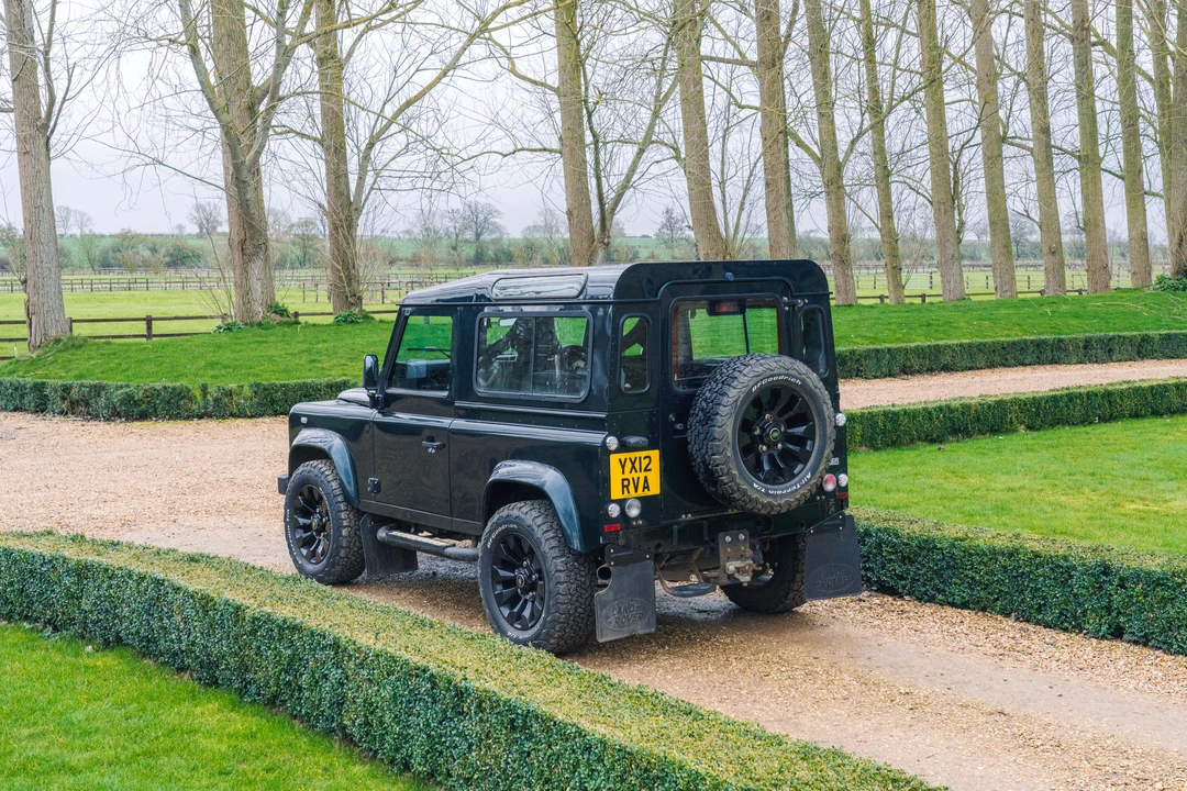 2012 Land Rover Defender 90 - Image 5 of 31