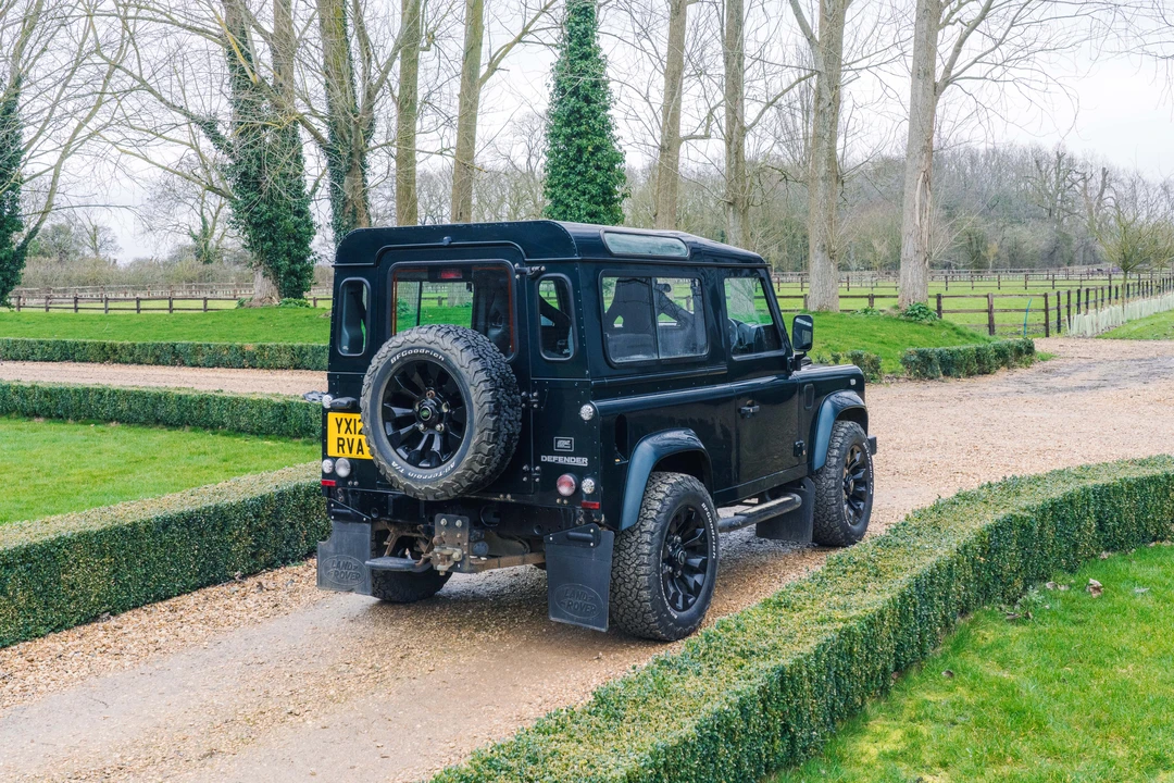 2012 Land Rover Defender 90 - Image 14 of 31