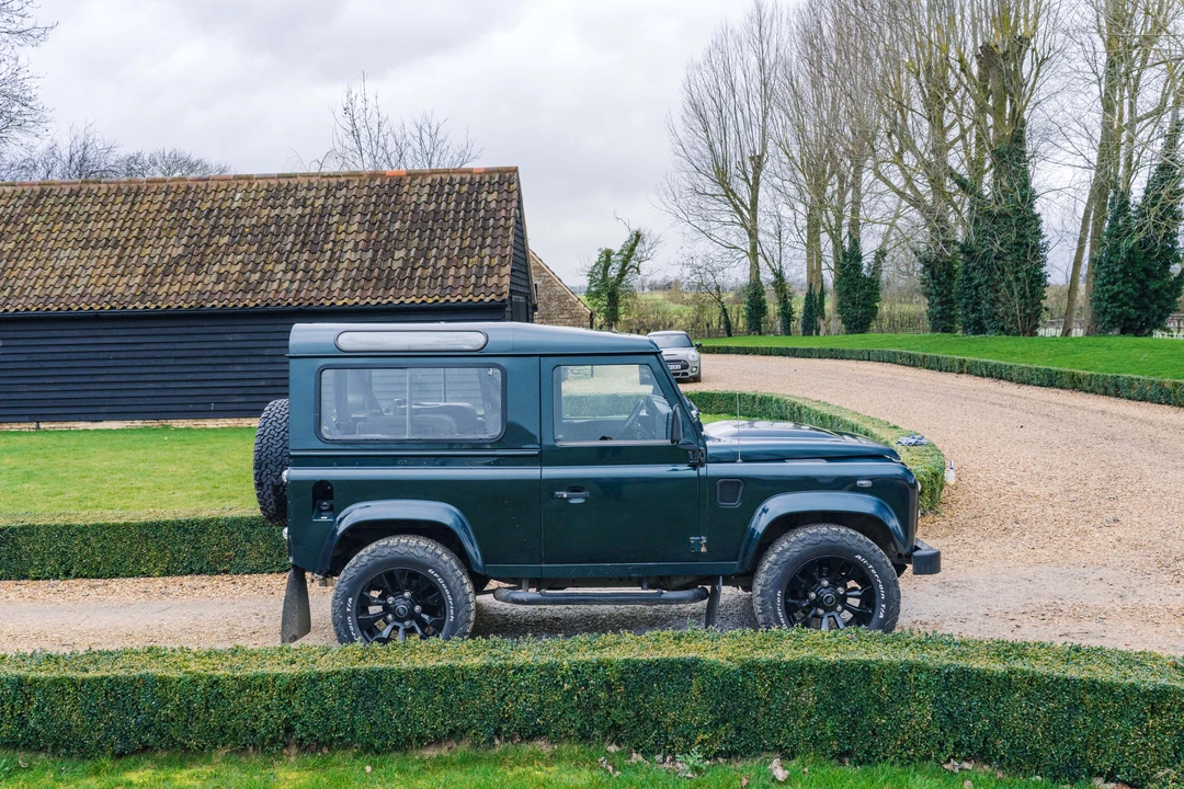 2012 Land Rover Defender 90 - Image 15 of 31