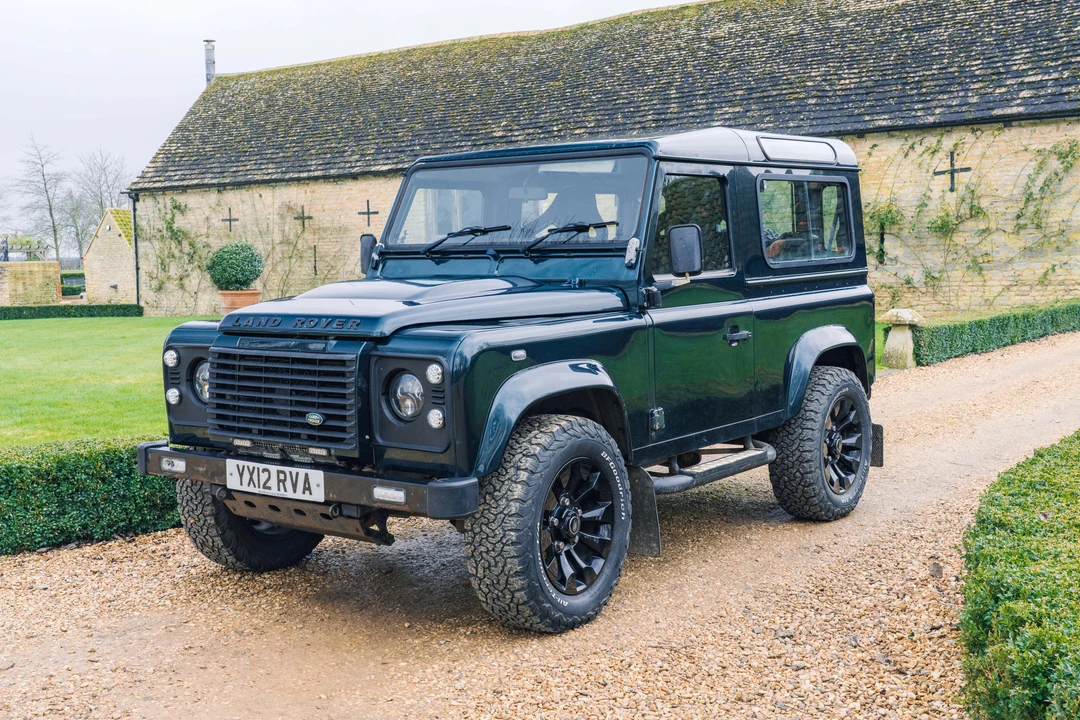 2012 Land Rover Defender 90 - Image 11 of 31