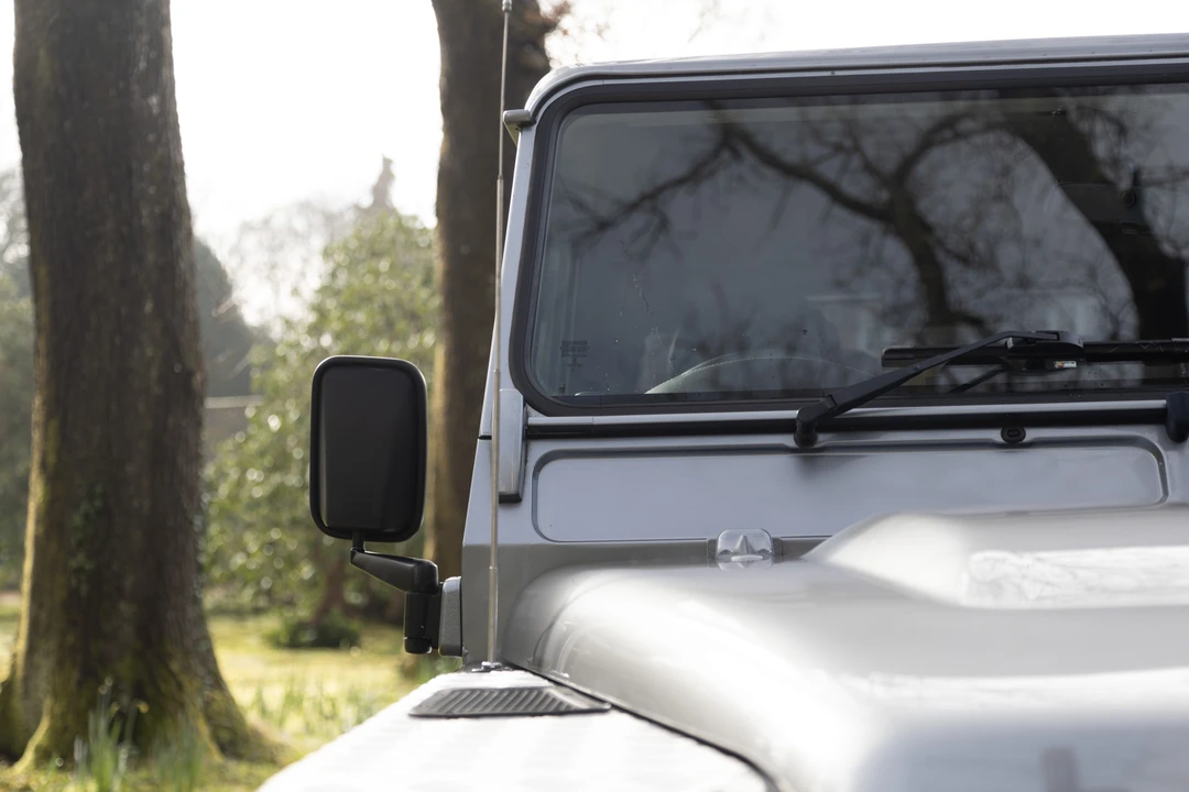 2013 Land Rover Defender 90 - Image 25 of 31