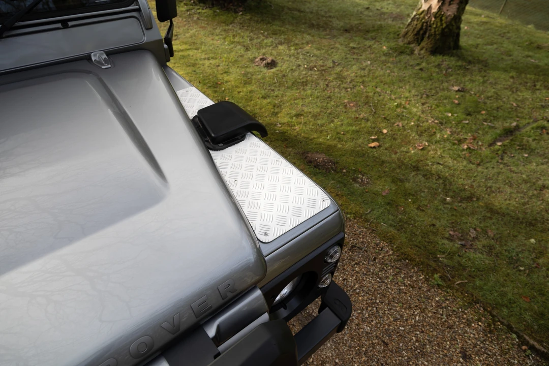 2013 Land Rover Defender 90 - Image 23 of 31