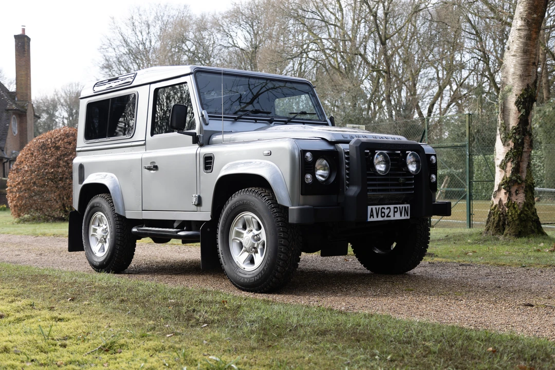 2013 Land Rover Defender 90 - Image 18 of 31
