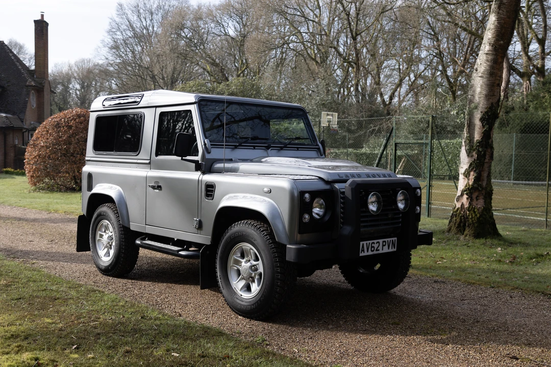 2013 Land Rover Defender 90 - Image 16 of 31