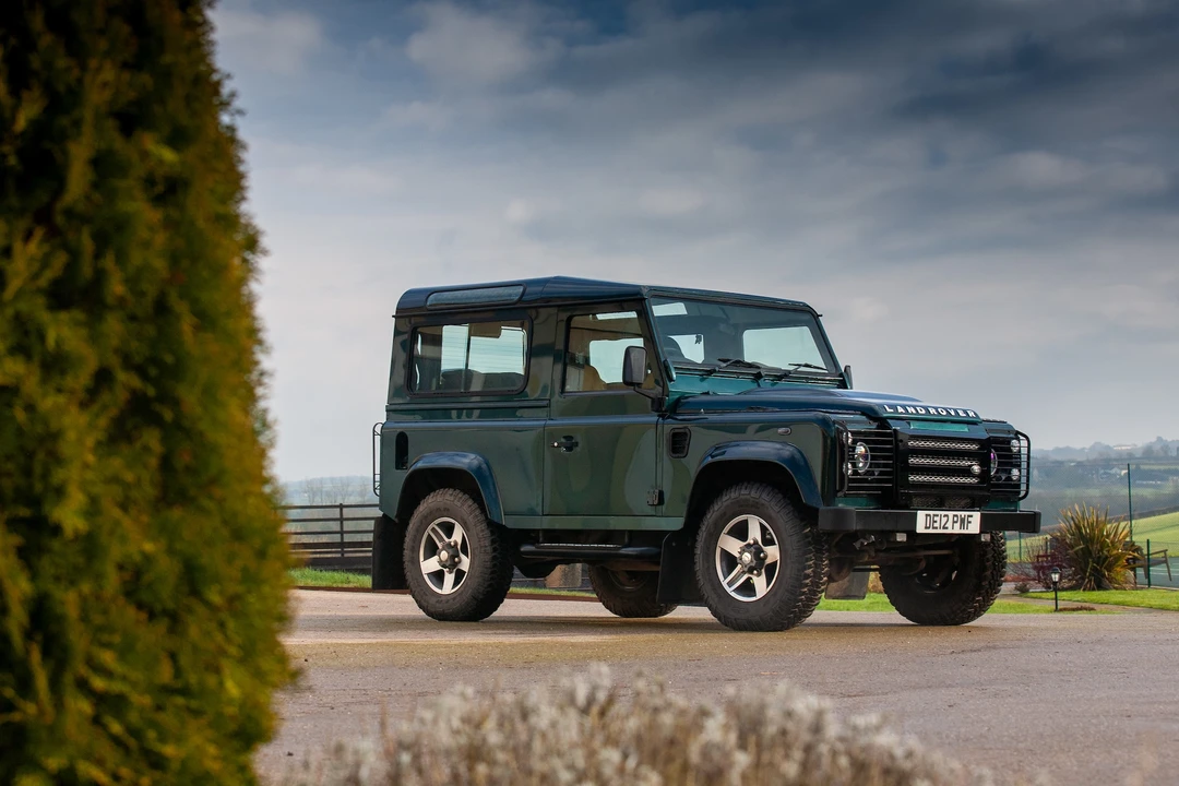 2012 Land Rover Defender 90 - Image 12 of 31