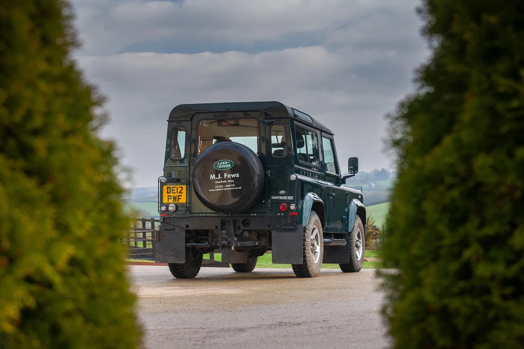 2012 Land Rover Defender 90 - Image 13 of 31