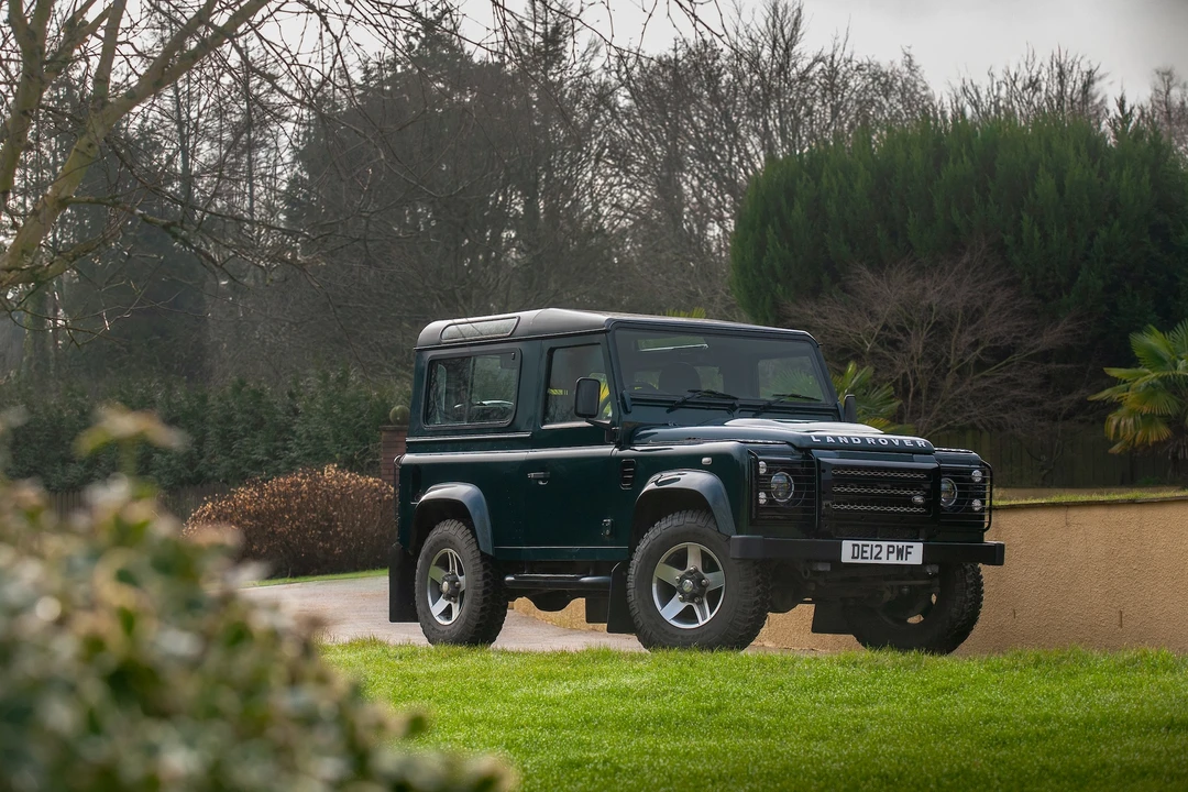 2012 Land Rover Defender 90 - Image 15 of 31