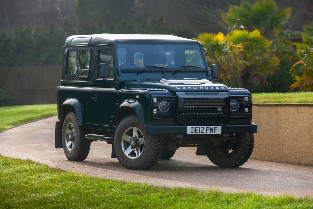 2012 Land Rover Defender 90 - Image 18 of 31