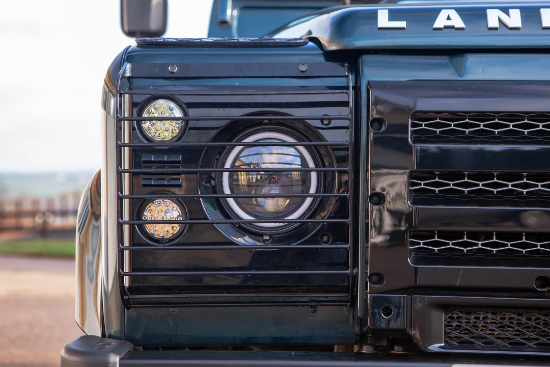 2012 Land Rover Defender 90 - Image 28 of 31
