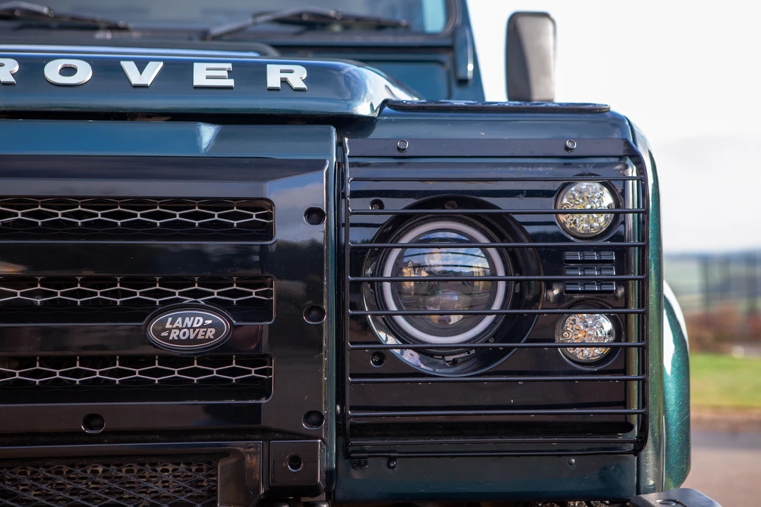 2012 Land Rover Defender 90 - Image 29 of 31