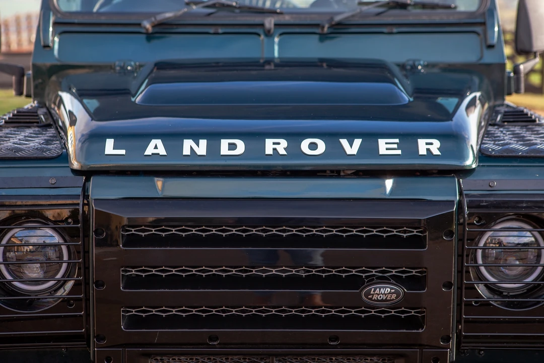 2012 Land Rover Defender 90 - Image 30 of 31