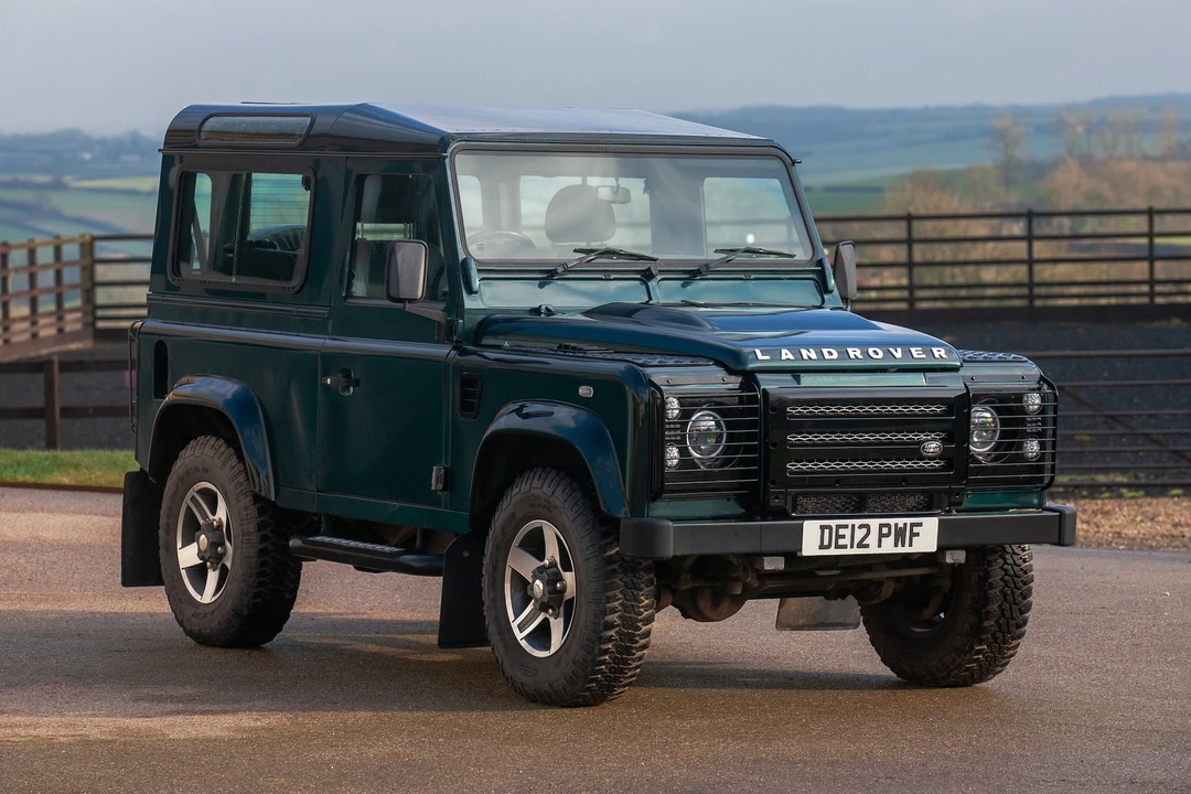 2012 Land Rover Defender 90 - Image 3 of 31
