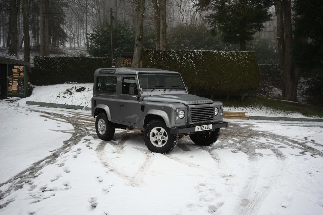 2012 Land Rover Defender 90 - Image 3 of 31