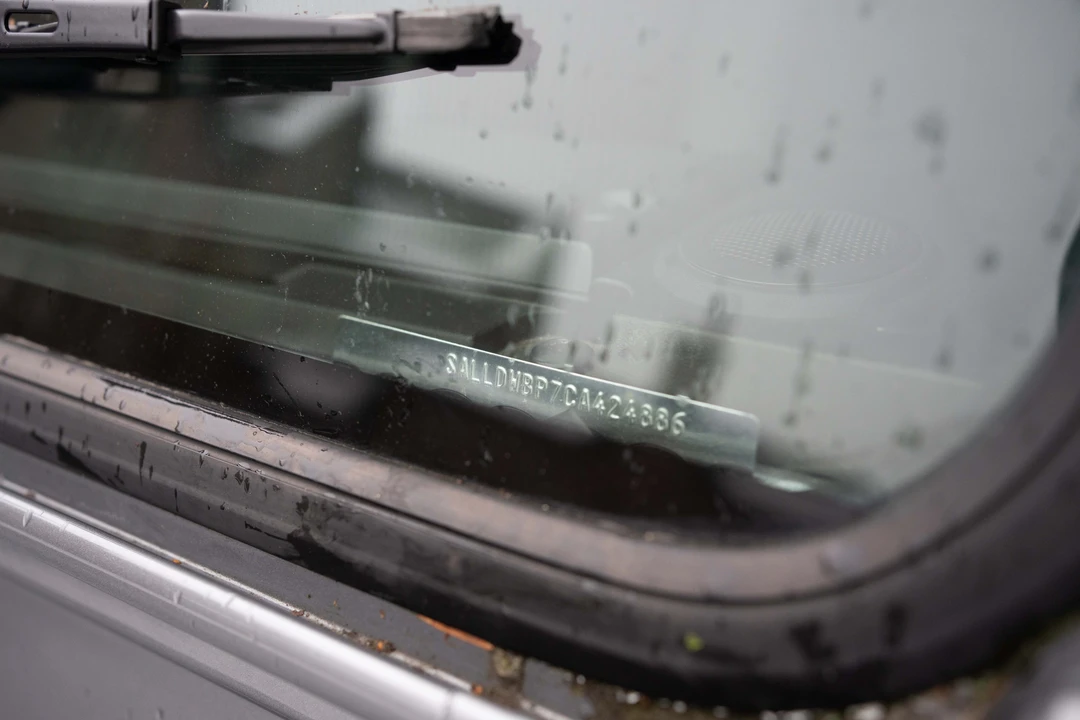 2012 Land Rover Defender 90 - Image 19 of 31