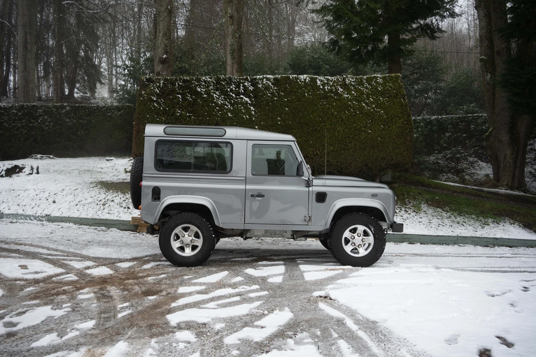2012 Land Rover Defender 90 - Image 4 of 31