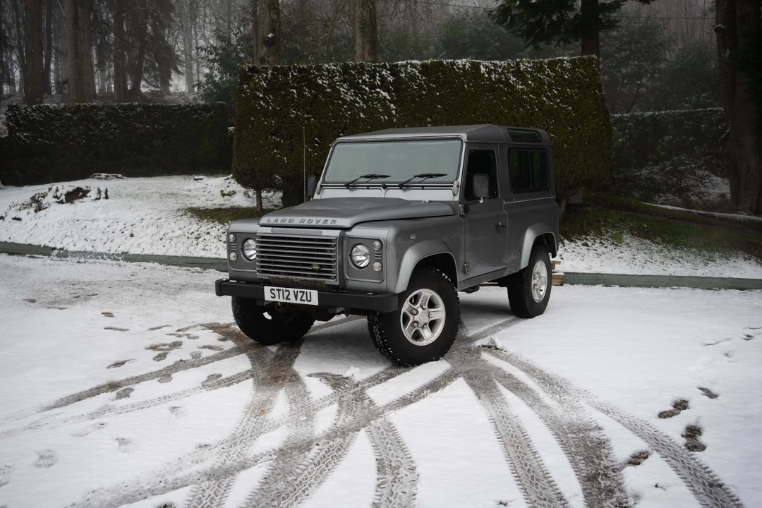 2012 Land Rover Defender 90 - Image 9 of 31