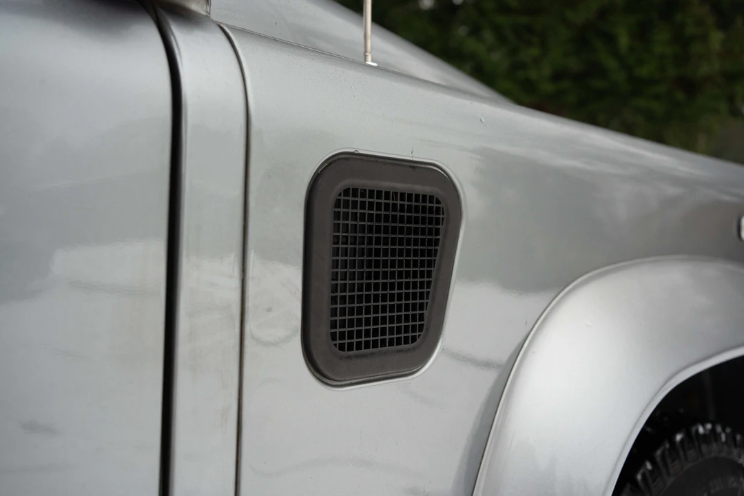 2012 Land Rover Defender 90 - Image 28 of 31