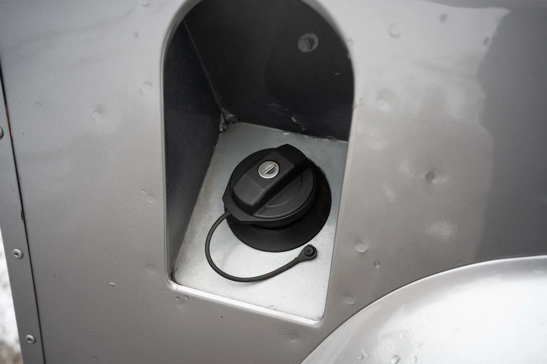 2012 Land Rover Defender 90 - Image 29 of 31
