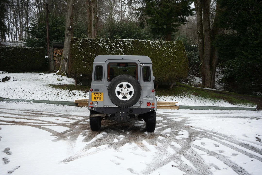 2012 Land Rover Defender 90 - Image 6 of 31