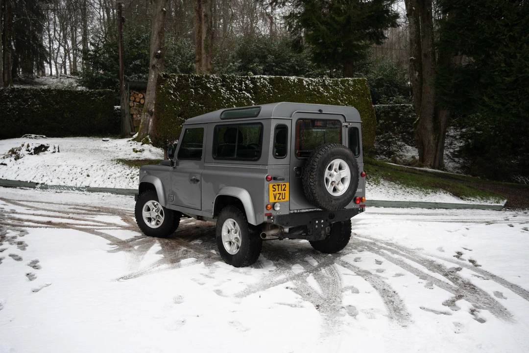 2012 Land Rover Defender 90 - Image 7 of 31