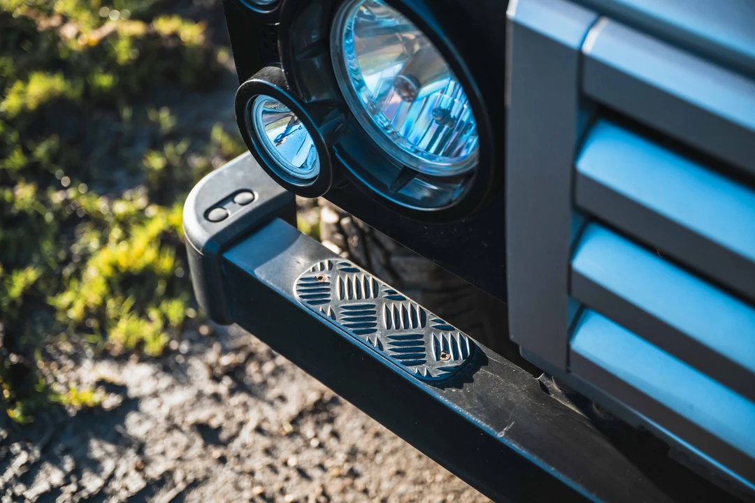 2012 Land Rover Defender 90 - Image 13 of 31