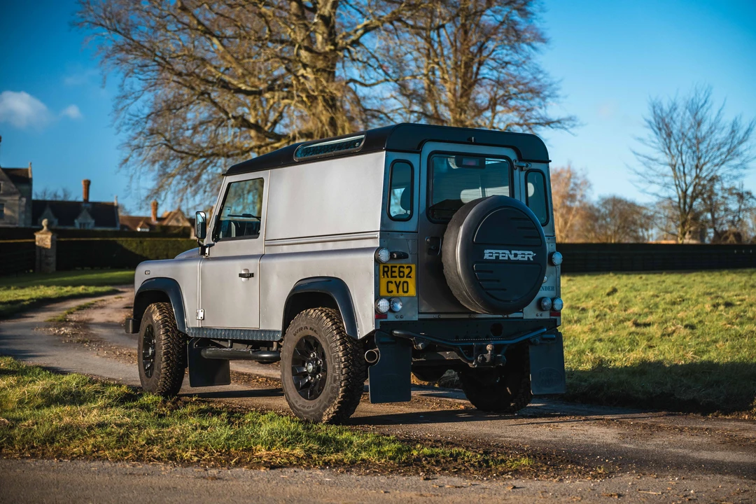 2012 Land Rover Defender 90 - Image 8 of 31