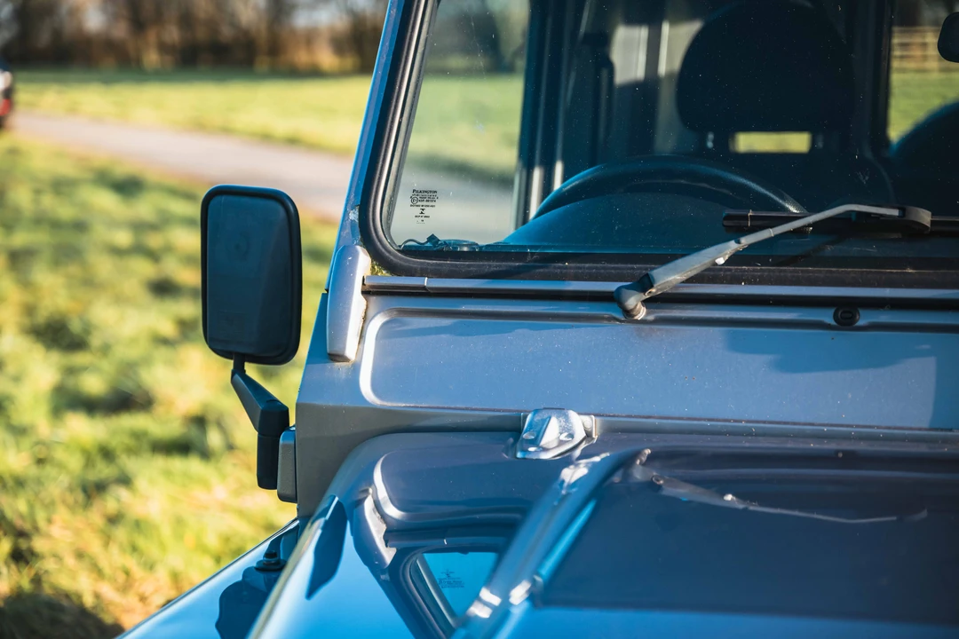 2012 Land Rover Defender 90 - Image 15 of 31