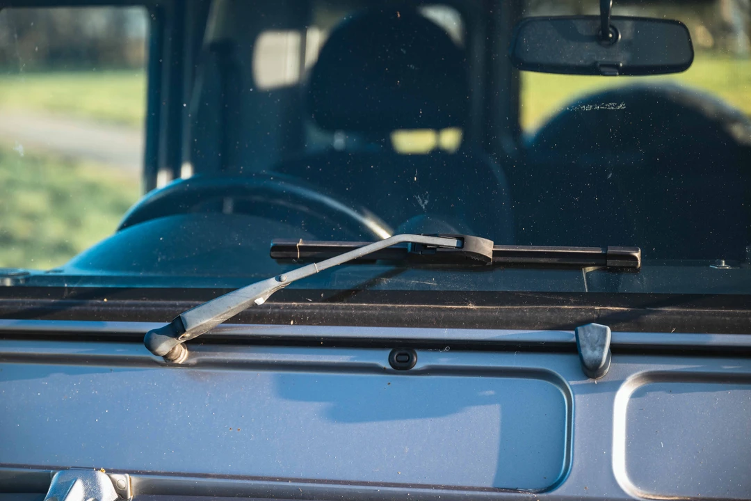 2012 Land Rover Defender 90 - Image 17 of 31