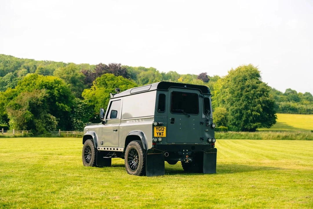2012 Land Rover Defender 90 - Image 7 of 30