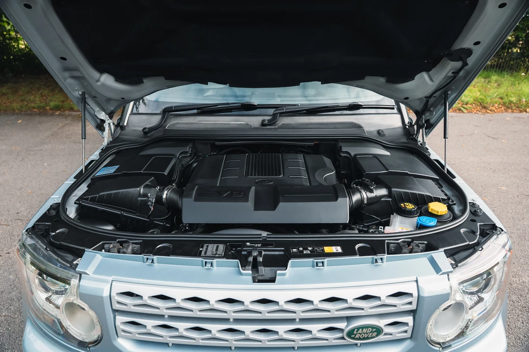 2012 Land Rover Discovery 4th Gen - Image 5 of 16