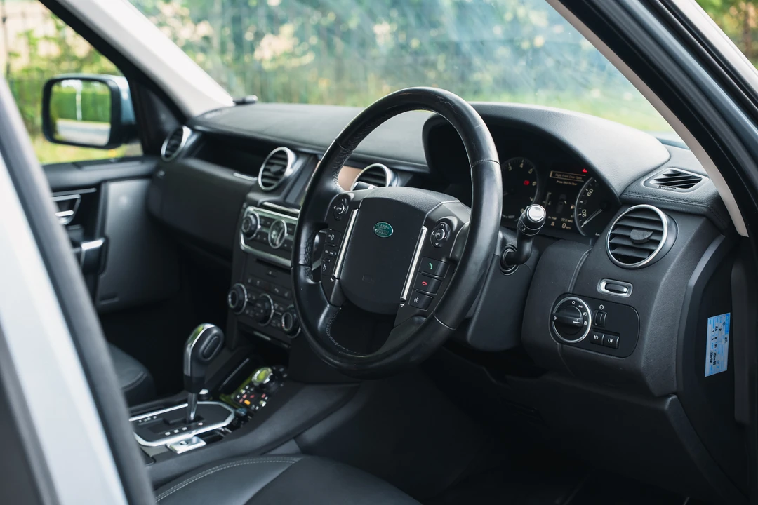 2012 Land Rover Discovery 4th Gen - Image 4 of 16