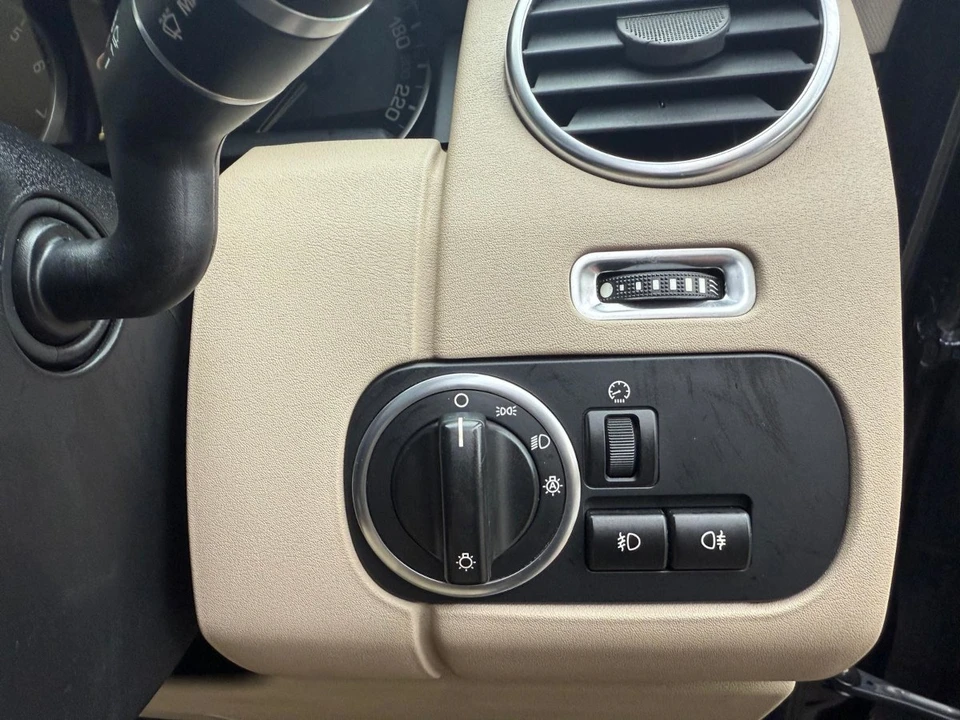 2012 Land Rover Discovery 4th Gen - Image 15 of 30