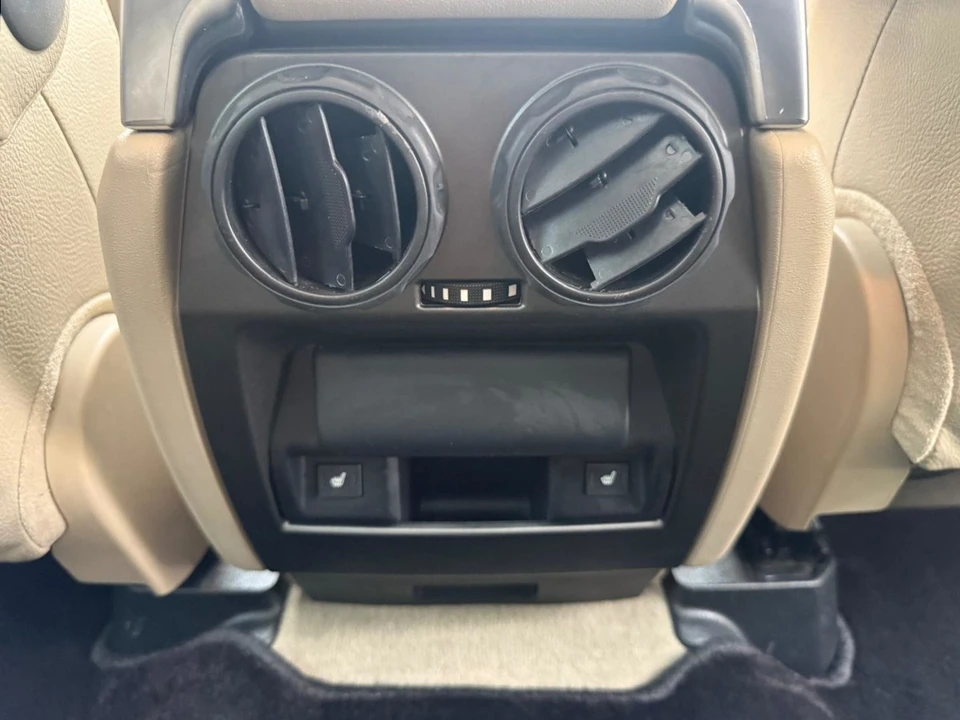 2012 Land Rover Discovery 4th Gen - Image 24 of 30