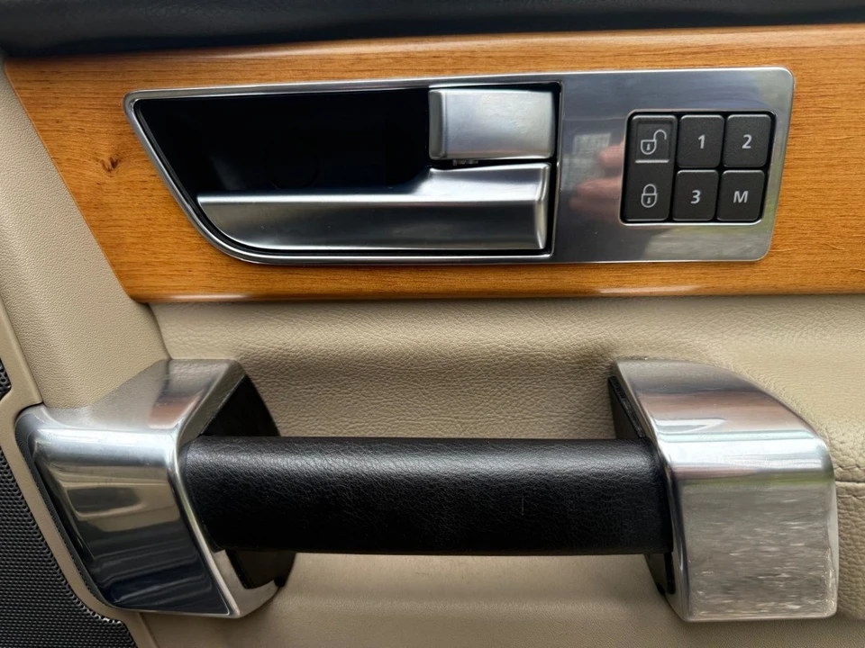 2012 Land Rover Discovery 4th Gen - Image 16 of 30