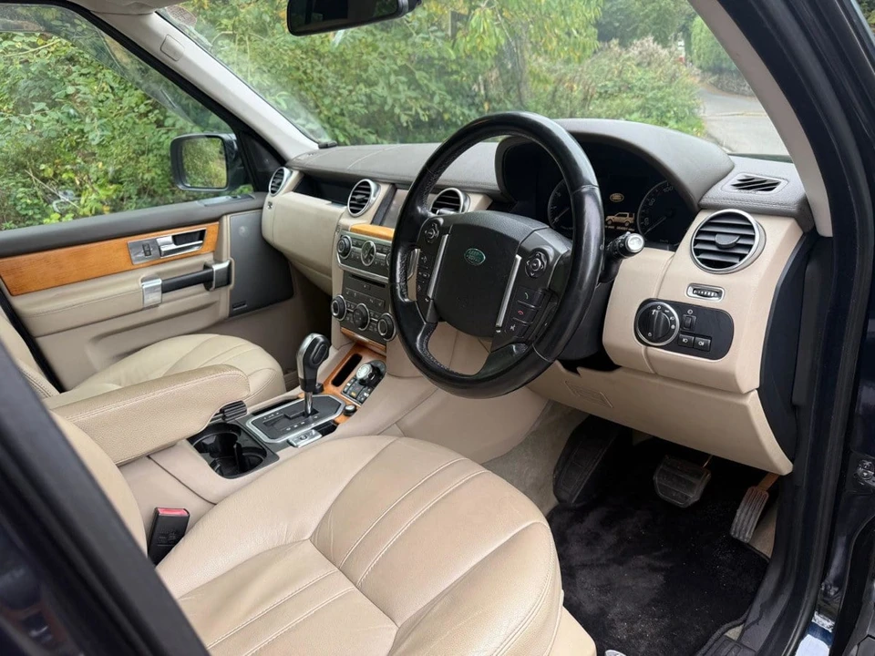 2012 Land Rover Discovery 4th Gen - Image 14 of 30