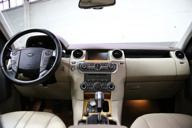 2012 Land Rover Discovery 4th Gen - Image 9 of 21