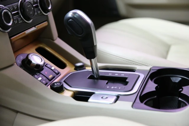 2012 Land Rover Discovery 4th Gen - Image 17 of 21