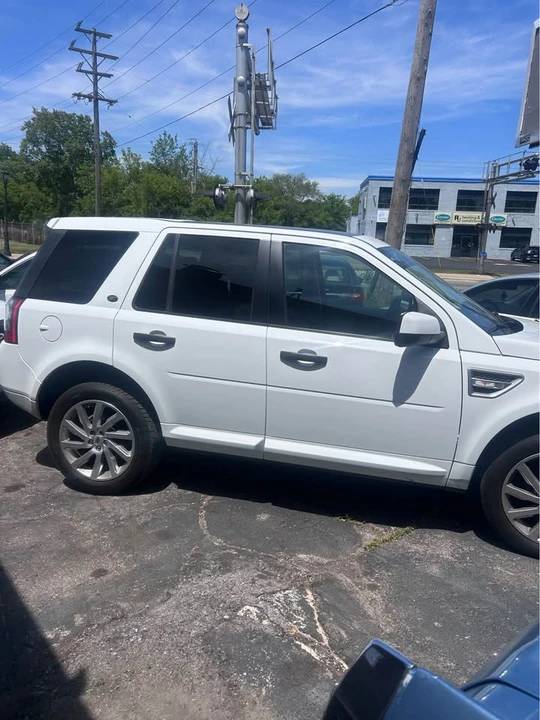 2012 Land Rover Freelander - Image 9 of 10