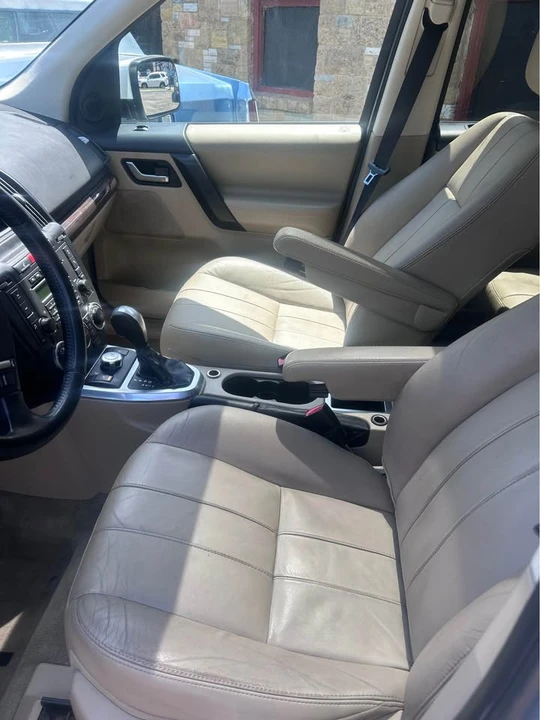 2012 Land Rover Freelander - Image 2 of 10