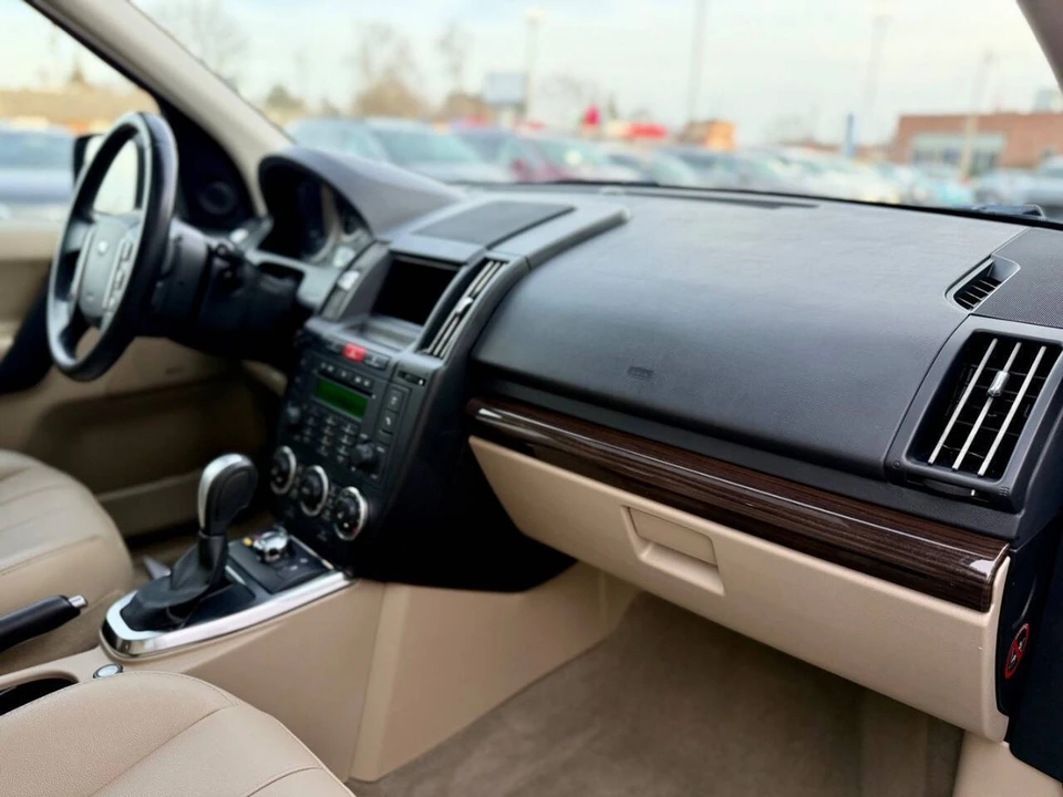 2012 Land Rover Freelander - Image 16 of 21