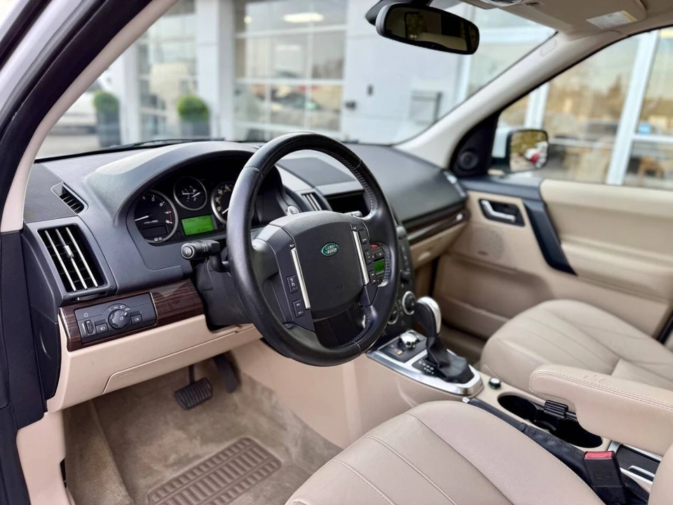 2012 Land Rover Freelander - Image 9 of 21