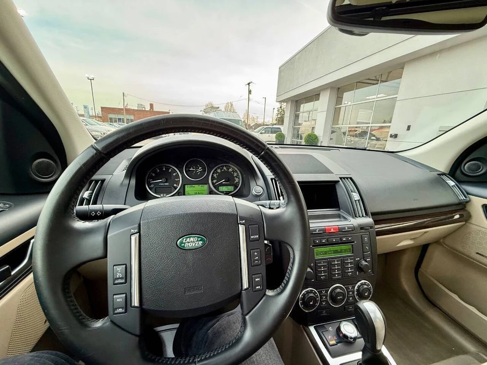 2012 Land Rover Freelander - Image 17 of 21