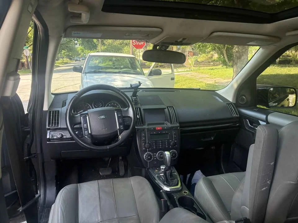 2012 Land Rover Freelander - Image 7 of 8