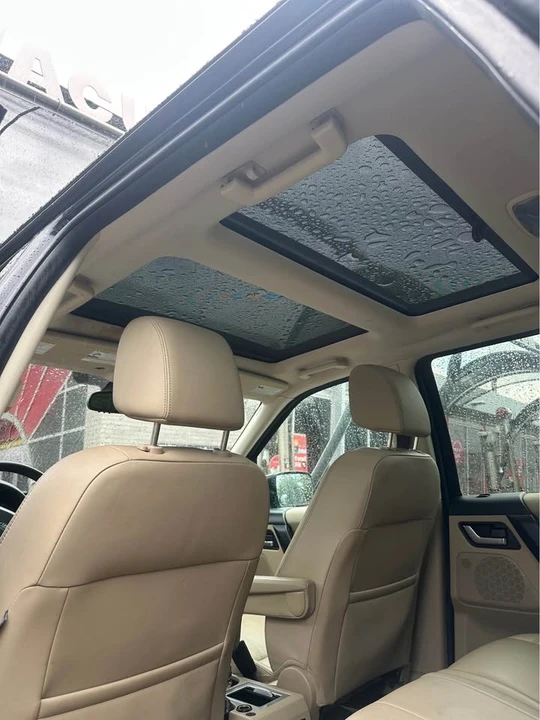 2012 Land Rover Freelander - Image 8 of 10