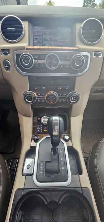 2012 Land Rover Discovery 4th Gen - Image 6 of 15