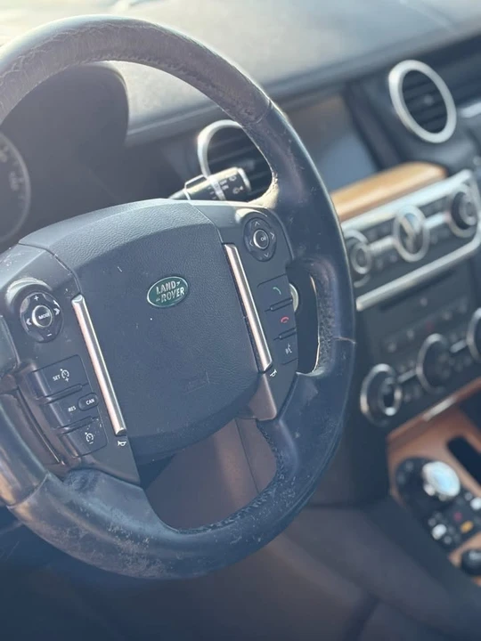 2012 Land Rover Discovery 4th Gen - Image 9 of 9