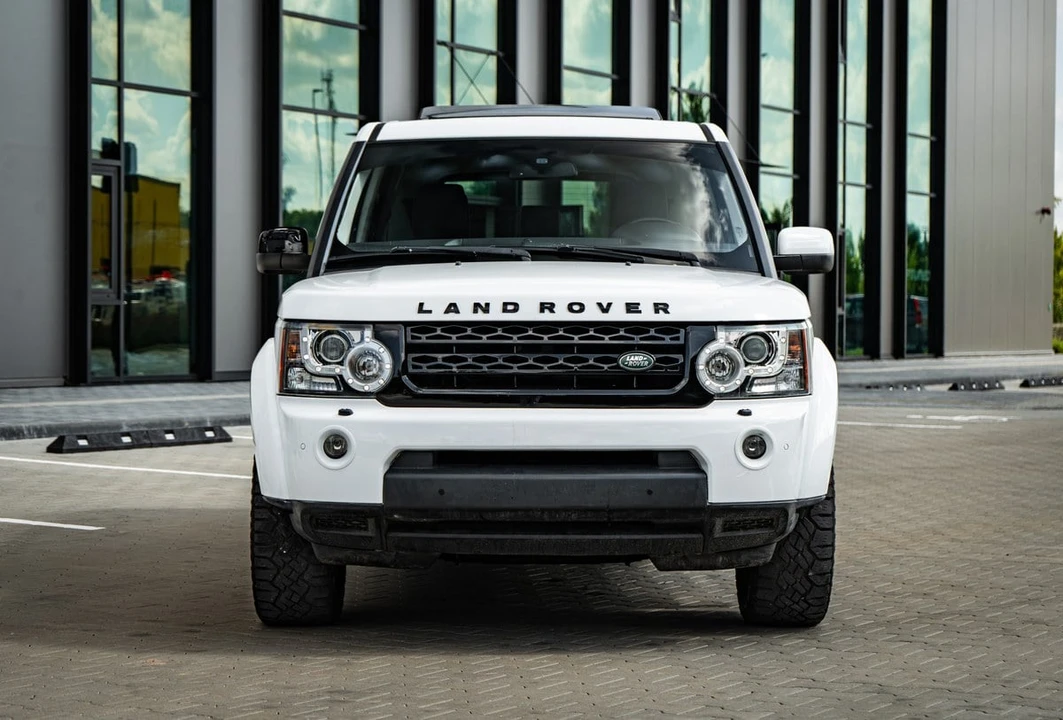 2012 Land Rover Discovery 4th Gen - Image 2 of 30