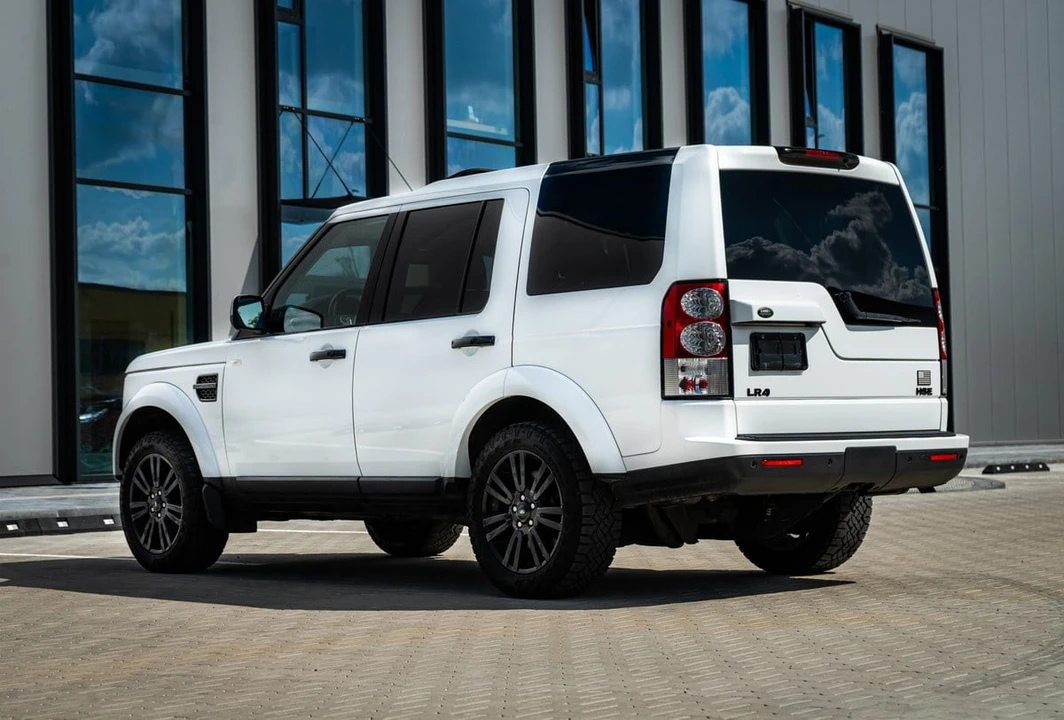 2012 Land Rover Discovery 4th Gen - Image 5 of 30